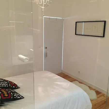 Traditional Meets Contemporary דירה *